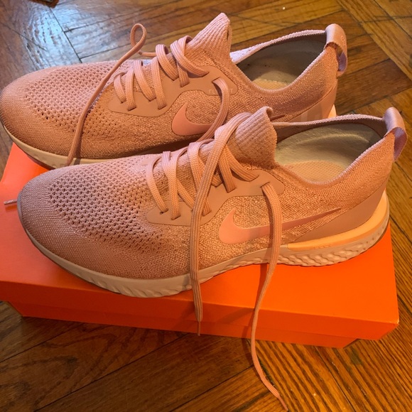 Nike Shoes - Nike sneakers